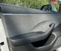 Білий Тесла Модель 3, об'ємом двигуна 0 л та пробігом 16 тис. км за 29800 $, фото 26 на Automoto.ua
