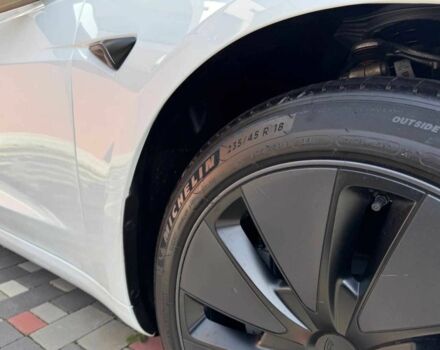Білий Тесла Модель 3, об'ємом двигуна 0 л та пробігом 5 тис. км за 17900 $, фото 5 на Automoto.ua