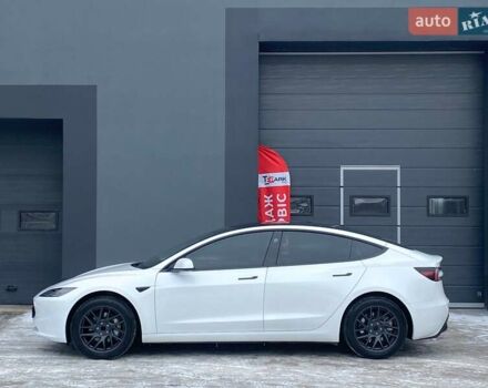 Білий Тесла Модель 3, об'ємом двигуна 0 л та пробігом 4 тис. км за 33999 $, фото 3 на Automoto.ua
