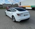 Белый Тесла Модель 3, объемом двигателя 0 л и пробегом 15 тыс. км за 28500 $, фото 4 на Automoto.ua