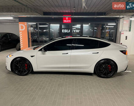 Білий Тесла Модель 3, об'ємом двигуна 0 л та пробігом 10 тис. км за 44900 $, фото 4 на Automoto.ua