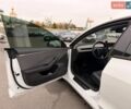 Белый Тесла Модель 3, объемом двигателя 0 л и пробегом 77 тыс. км за 31000 $, фото 38 на Automoto.ua