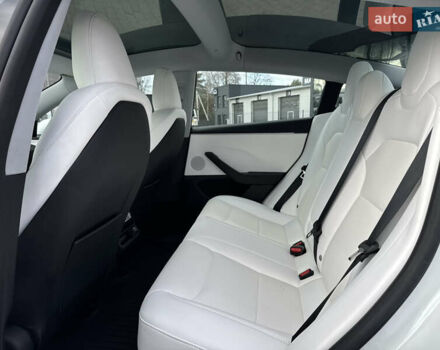 Білий Тесла Модель 3, об'ємом двигуна 0 л та пробігом 3 тис. км за 29000 $, фото 5 на Automoto.ua