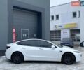 Білий Тесла Модель 3, об'ємом двигуна 0 л та пробігом 4 тис. км за 33999 $, фото 8 на Automoto.ua