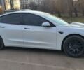 Белый Тесла Модель 3, объемом двигателя 0 л и пробегом 4 тыс. км за 32500 $, фото 5 на Automoto.ua