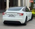 Білий Тесла Модель 3, об'ємом двигуна 0 л та пробігом 13 тис. км за 27400 $, фото 2 на Automoto.ua