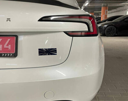 Білий Тесла Модель 3, об'ємом двигуна 0 л та пробігом 10 тис. км за 44900 $, фото 3 на Automoto.ua