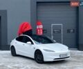 Білий Тесла Модель 3, об'ємом двигуна 0 л та пробігом 4 тис. км за 33999 $, фото 1 на Automoto.ua