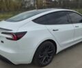 Белый Тесла Модель 3, объемом двигателя 0 л и пробегом 4 тыс. км за 31999 $, фото 1 на Automoto.ua