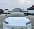 Белый Тесла Модель 3, объемом двигателя 0 л и пробегом 2 тыс. км за 35200 $, фото 5 на Automoto.ua