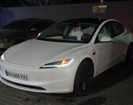 Белый Тесла Модель 3, объемом двигателя 0 л и пробегом 3 тыс. км за 27500 $, фото 2 на Automoto.ua