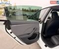 Белый Тесла Модель 3, объемом двигателя 0 л и пробегом 77 тыс. км за 31000 $, фото 53 на Automoto.ua