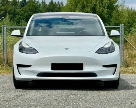 Тесла Модель 3 2021 в Киеве на Automoto.ua Белый Тесла Модель 3, объемом двигателя 0 л и пробегом 47 тыс. км за 15000 $, фото 1 на Automoto.ua