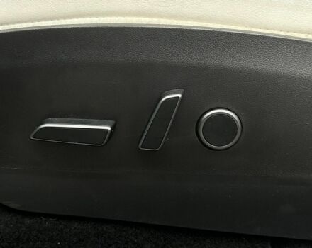 Білий Тесла Модель 3, об'ємом двигуна 0 л та пробігом 61 тис. км за 26999 $, фото 14 на Automoto.ua