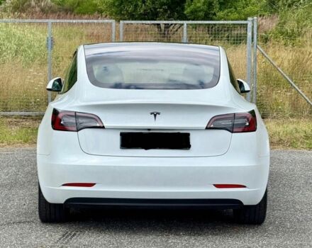 Тесла Модель 3 2021 в Киеве на Automoto.ua Белый Тесла Модель 3, объемом двигателя 0 л и пробегом 47 тыс. км за 15000 $, фото 5 на Automoto.ua