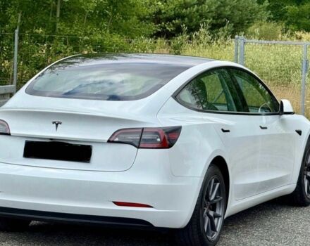 Тесла Модель 3 2021 в Киеве на Automoto.ua Белый Тесла Модель 3, объемом двигателя 0 л и пробегом 47 тыс. км за 15000 $, фото 4 на Automoto.ua