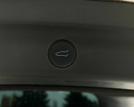 Білий Тесла Модель 3, об'ємом двигуна 0 л та пробігом 61 тис. км за 26999 $, фото 20 на Automoto.ua