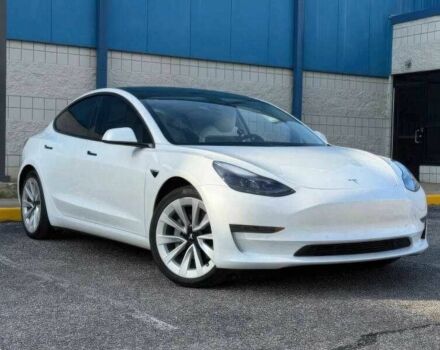 Білий Тесла Модель 3, об'ємом двигуна 0 л та пробігом 55 тис. км за 18500 $, фото 2 на Automoto.ua
