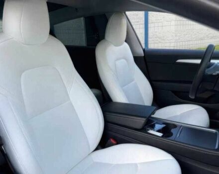 Білий Тесла Модель 3, об'ємом двигуна 0 л та пробігом 55 тис. км за 18500 $, фото 12 на Automoto.ua