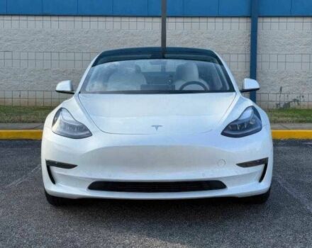 Білий Тесла Модель 3, об'ємом двигуна 0 л та пробігом 55 тис. км за 18500 $, фото 1 на Automoto.ua