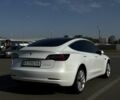 Білий Тесла Модель 3, об'ємом двигуна 0 л та пробігом 59 тис. км за 18000 $, фото 2 на Automoto.ua