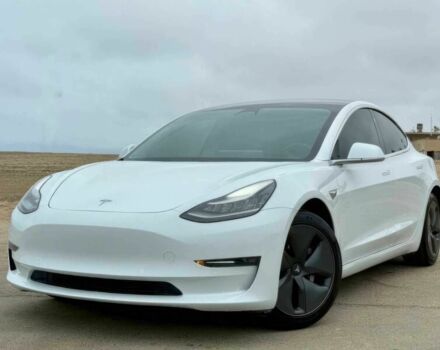 Білий Тесла Модель 3, об'ємом двигуна 0 л та пробігом 39 тис. км за 13000 $, фото 1 на Automoto.ua