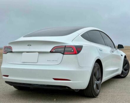 Білий Тесла Модель 3, об'ємом двигуна 0 л та пробігом 39 тис. км за 13000 $, фото 5 на Automoto.ua