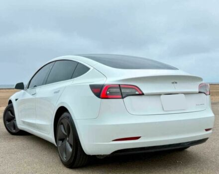 Білий Тесла Модель 3, об'ємом двигуна 0 л та пробігом 39 тис. км за 13000 $, фото 4 на Automoto.ua