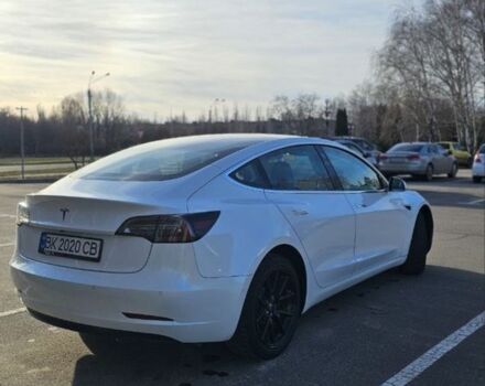 Білий Тесла Модель 3, об'ємом двигуна 0 л та пробігом 43 тис. км за 17999 $, фото 11 на Automoto.ua