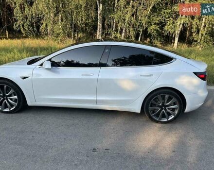 Білий Тесла Модель 3, об'ємом двигуна 0 л та пробігом 47 тис. км за 25000 $, фото 5 на Automoto.ua