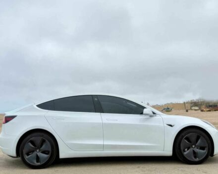 Білий Тесла Модель 3, об'ємом двигуна 0 л та пробігом 39 тис. км за 13000 $, фото 2 на Automoto.ua