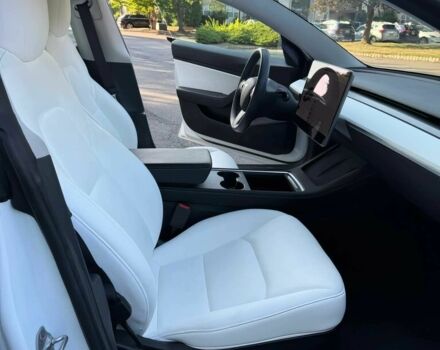 Білий Тесла Модель 3, об'ємом двигуна 0 л та пробігом 23 тис. км за 18200 $, фото 6 на Automoto.ua