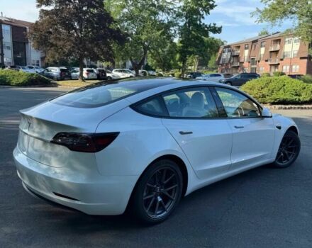 Білий Тесла Модель 3, об'ємом двигуна 0 л та пробігом 23 тис. км за 18200 $, фото 4 на Automoto.ua