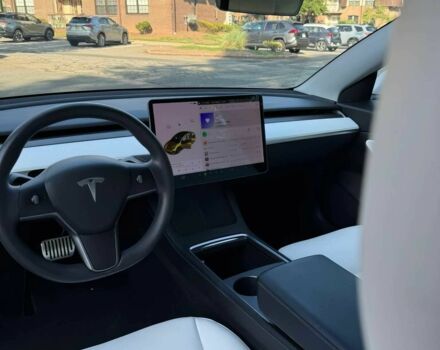 Білий Тесла Модель 3, об'ємом двигуна 0 л та пробігом 23 тис. км за 18200 $, фото 8 на Automoto.ua