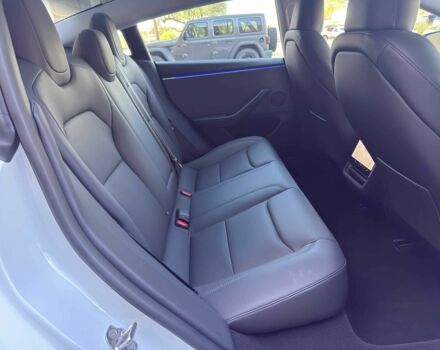 Белый Тесла Модель 3, объемом двигателя 0 л и пробегом 27 тыс. км за 14700 $, фото 11 на Automoto.ua