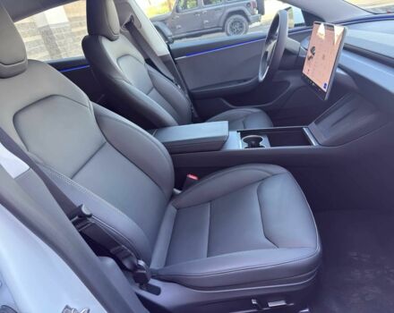 Белый Тесла Модель 3, объемом двигателя 0 л и пробегом 27 тыс. км за 14700 $, фото 8 на Automoto.ua