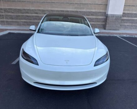 Белый Тесла Модель 3, объемом двигателя 0 л и пробегом 27 тыс. км за 14700 $, фото 1 на Automoto.ua