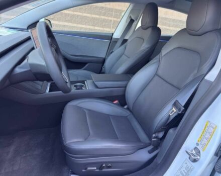 Белый Тесла Модель 3, объемом двигателя 0 л и пробегом 27 тыс. км за 14700 $, фото 9 на Automoto.ua