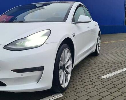 Білий Тесла Модель 3, об'ємом двигуна 0 л та пробігом 247 тис. км за 13950 $, фото 1 на Automoto.ua