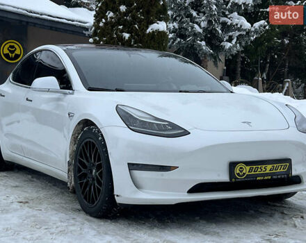 Білий Тесла Модель 3, об'ємом двигуна 0 л та пробігом 165 тис. км за 16500 $, фото 1 на Automoto.ua