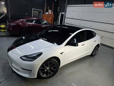 Белый Тесла Модель 3, объемом двигателя 0 л и пробегом 72 тыс. км за 16750 $, фото 1 на Automoto.ua