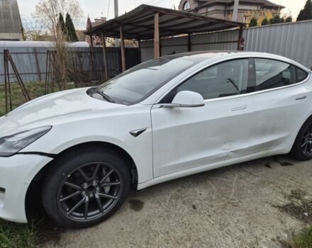 Білий Тесла Модель 3, об'ємом двигуна 0 л та пробігом 48 тис. км за 11800 $, фото 1 на Automoto.ua