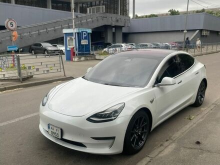 Білий Тесла Модель 3, об'ємом двигуна 0 л та пробігом 89 тис. км за 18000 $, фото 1 на Automoto.ua