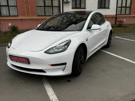 Тесла Модель 3 2018 у Рівному на Automoto.ua Білий Тесла Модель 3, об'ємом двигуна 0 л та пробігом 89 тис. км за 16300 $, фото 1 на Automoto.ua