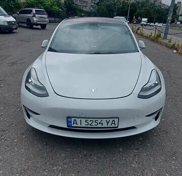Белый Тесла Модель 3, объемом двигателя 0 л и пробегом 167 тыс. км за 18000 $, фото 1 на Automoto.ua