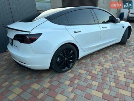 Белый Тесла Модель 3, объемом двигателя 0 л и пробегом 104 тыс. км за 18450 $, фото 1 на Automoto.ua