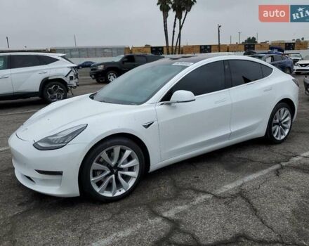 Білий Тесла Модель 3, об'ємом двигуна 0 л та пробігом 41 тис. км за 6000 $, фото 1 на Automoto.ua