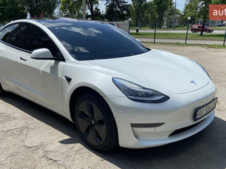 Тесла Модель 3 2018 в Харькове на Automoto.ua Белый Тесла Модель 3, объемом двигателя 0 л и пробегом 107 тыс. км за 16000 $, фото 1 на Automoto.ua