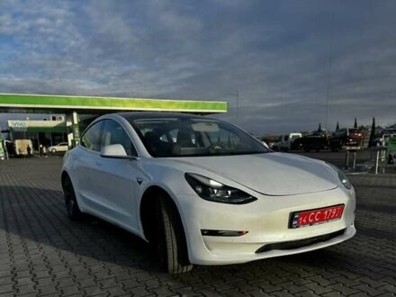 Тесла Модель 3 2018 у Рівному на Automoto.ua Білий Тесла Модель 3, об'ємом двигуна 0 л та пробігом 87 тис. км за 14800 $, фото 1 на Automoto.ua