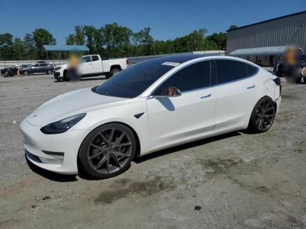 Тесла Модель 3 2018 в Львове на Automoto.ua Белый Тесла Модель 3, объемом двигателя 0 л и пробегом 87 тыс. км за 12700 $, фото 1 на Automoto.ua